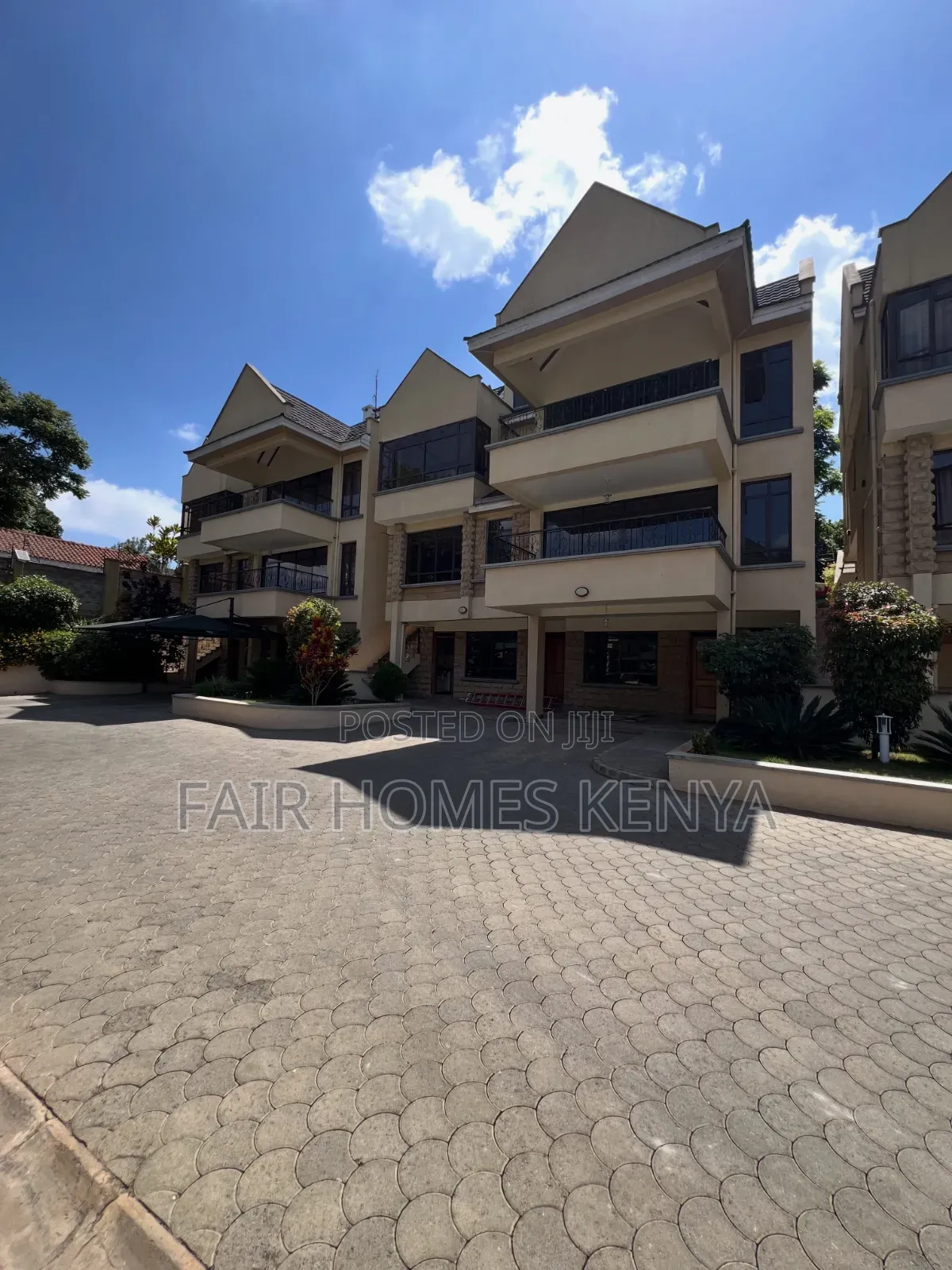 5bdrm Townhouse / Terrace in Convent Drive, Muthangari for rent