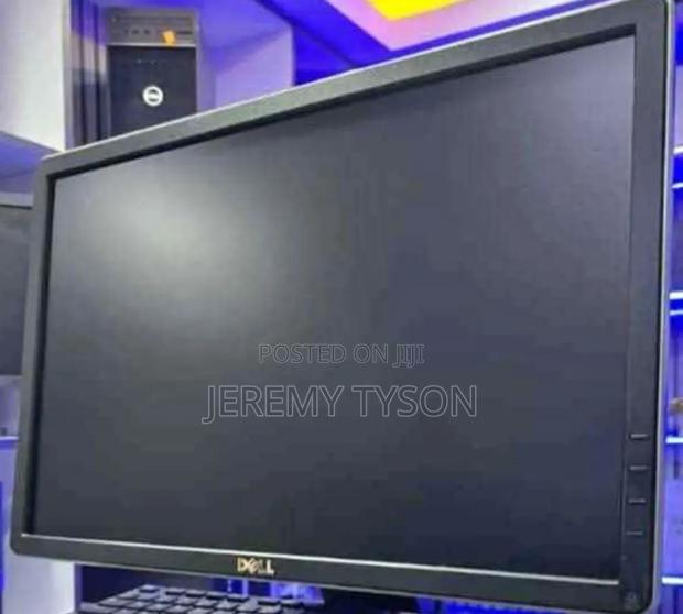 19" Dell Monitor - thumbnail 2