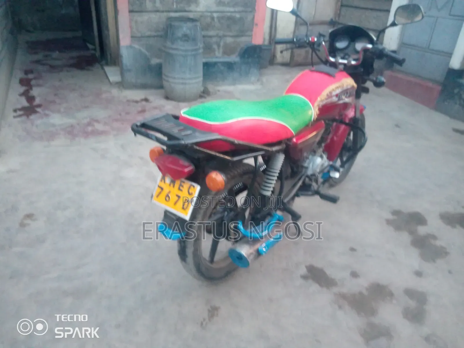 Bajaj Boxer 150 UG 2024 Red
