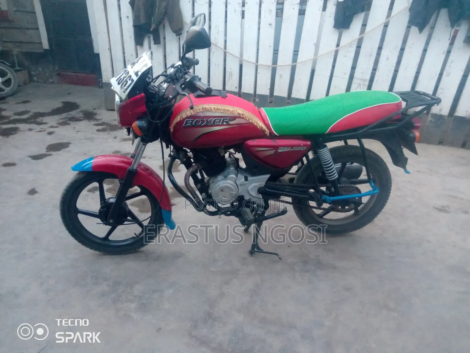 Bajaj Boxer 150 UG 2024 Red