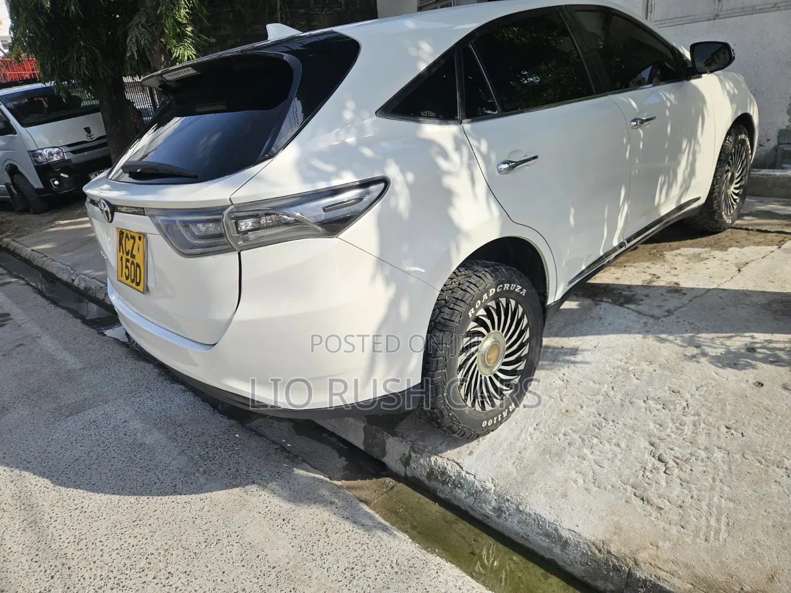 Toyota Harrier 2014 White