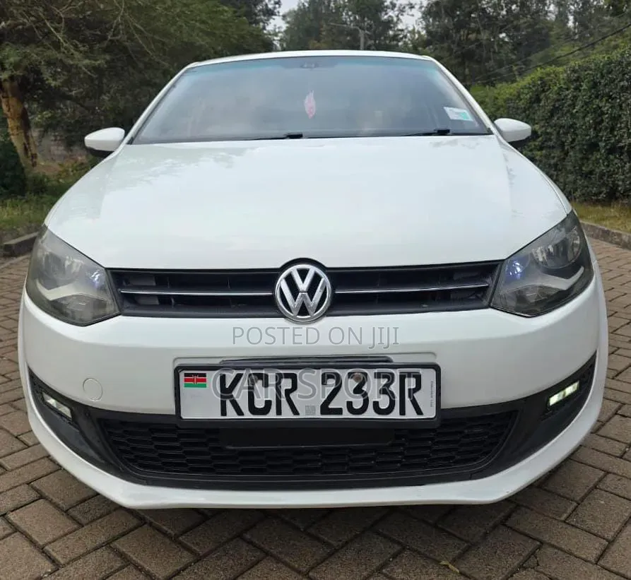 Volkswagen Polo 2011 White