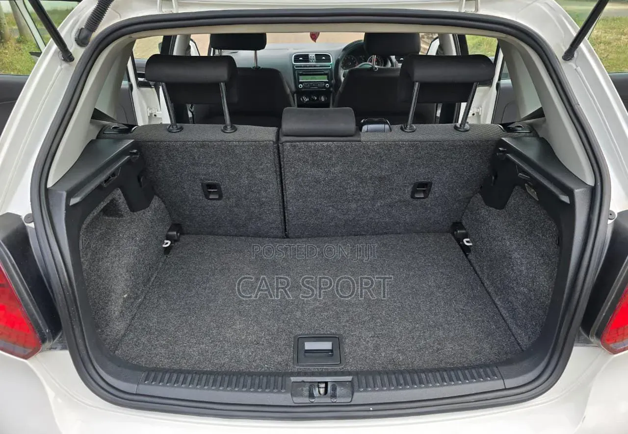 Volkswagen Polo 2011 White