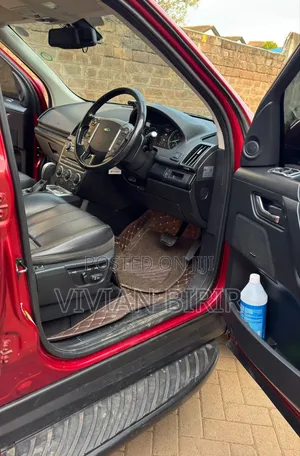 Land Rover Range Rover 2012 Red