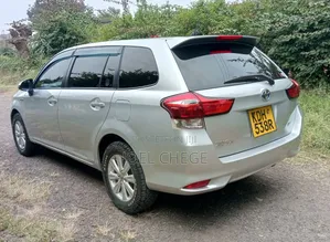Toyota Corolla Fielder 2016 Silver