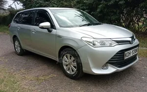 Toyota Corolla Fielder 2016 Silver