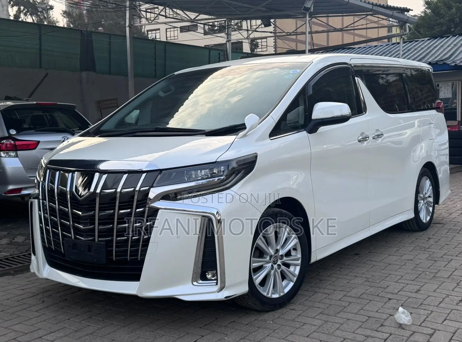 Toyota Alphard 2.5 Petrol FWD 2019 White