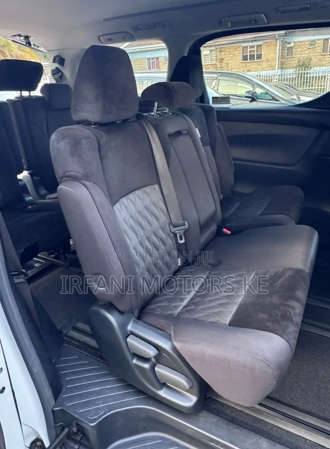 Toyota Alphard 2.5 Petrol FWD 2019 White