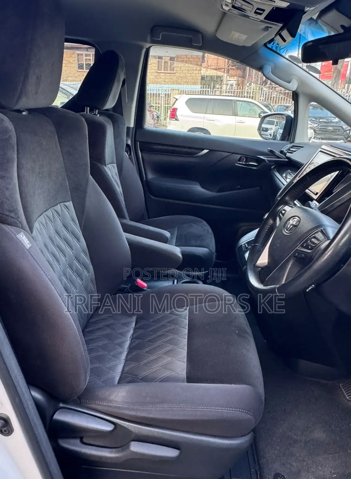 Toyota Alphard 2.5 Petrol FWD 2019 White
