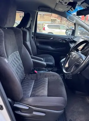 Toyota Alphard 2.5 Petrol FWD 2019 White