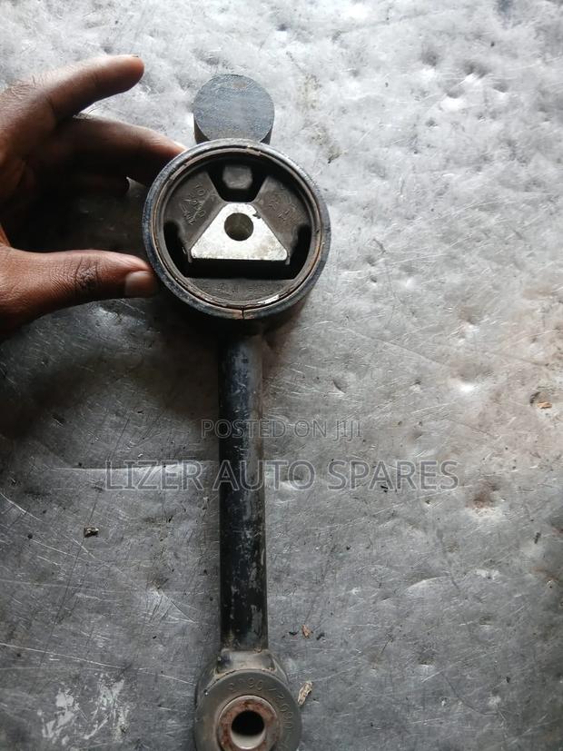 Crossmember Mounting Colt - thumbnail 2