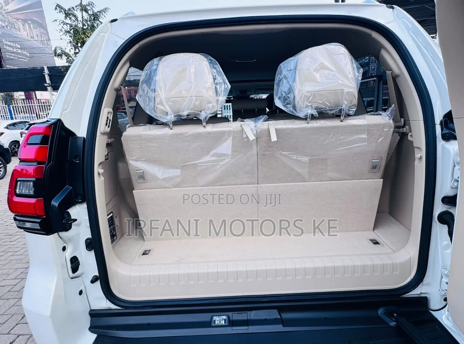 Toyota Land Cruiser Prado 2.8 2019 White
