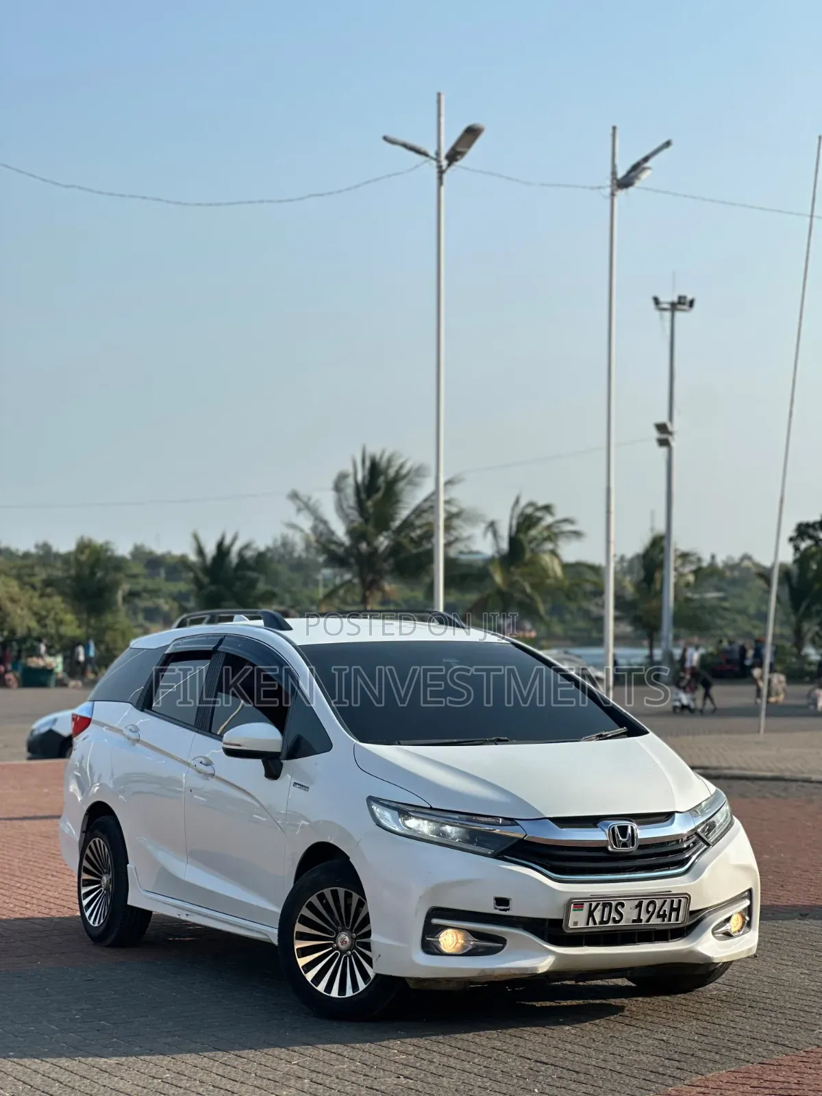 Honda Fit Shuttle 1.5 Hybrid 2WD 2017 White