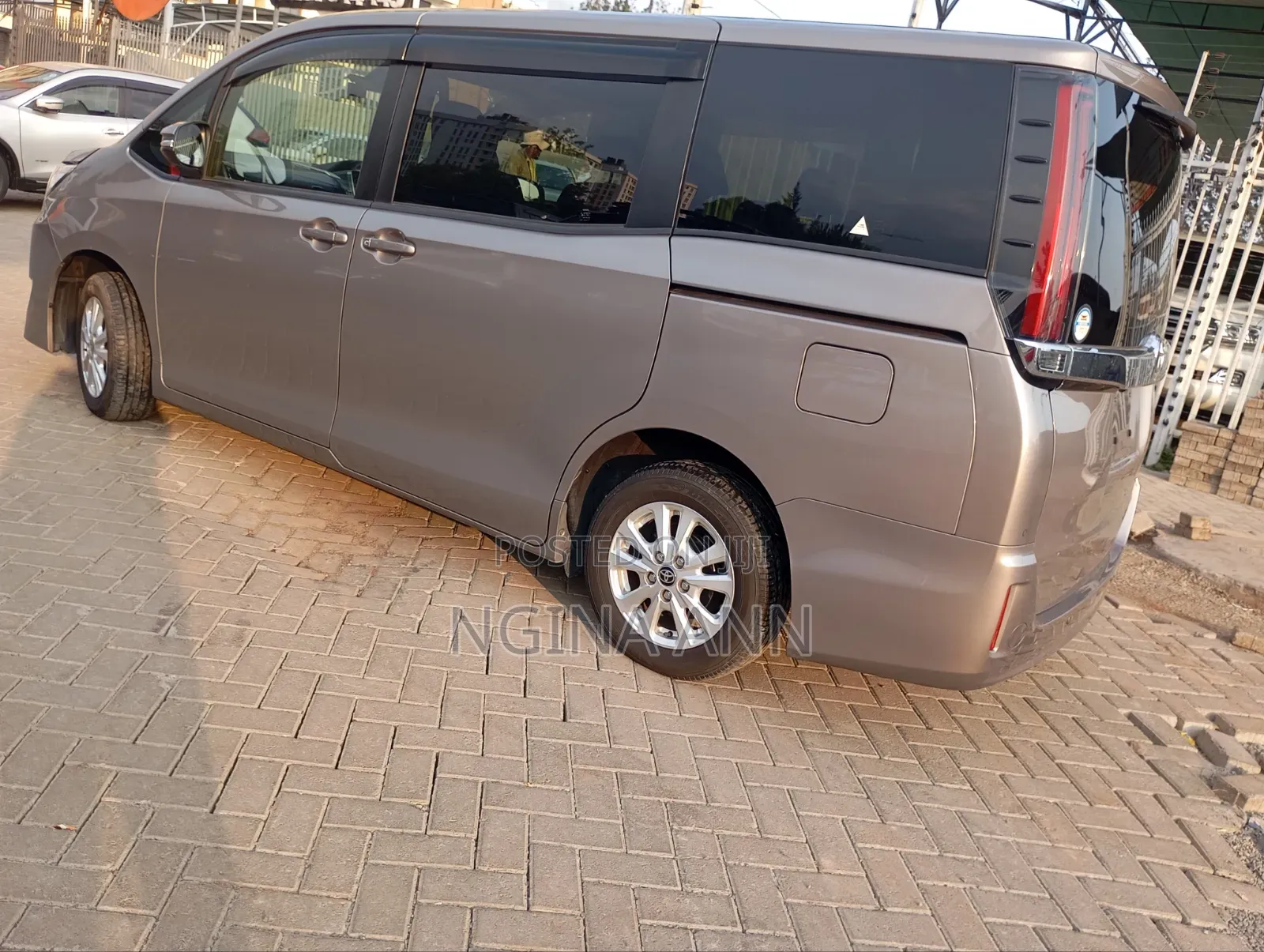 Toyota Noah 2020 Beige