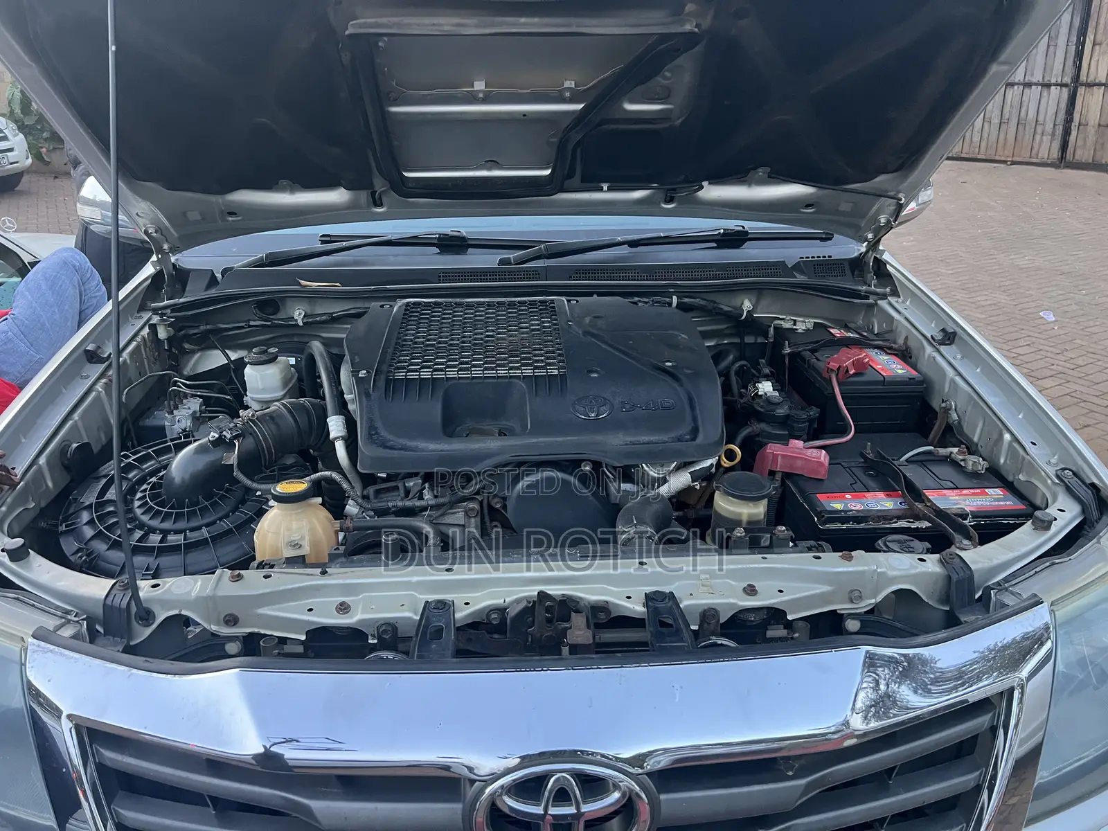 Toyota Hilux 3.0 D-4D 4x4 2012 Silver