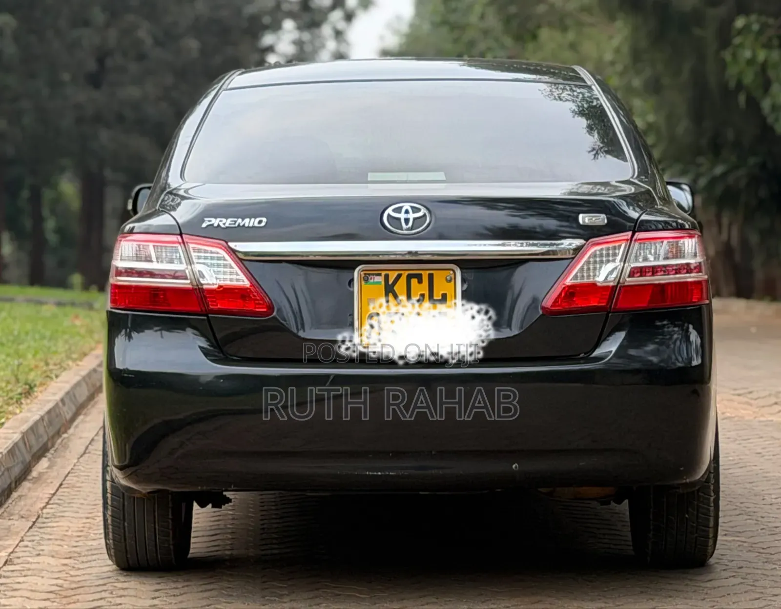 Toyota Premio 2010 Black