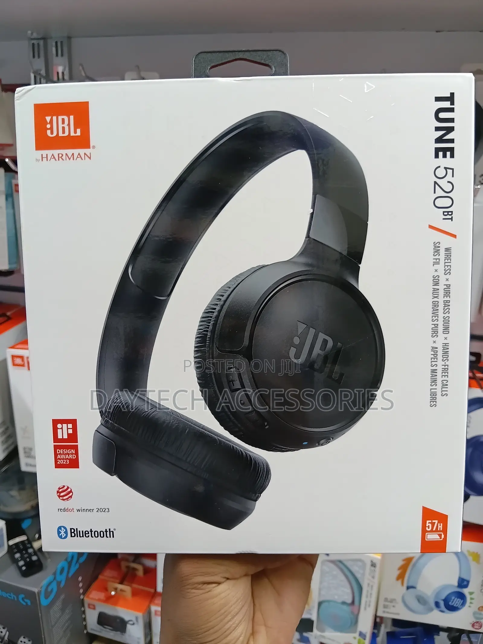These Are JBL Tune 520BT Wireless on-Ear Headphones in Black.