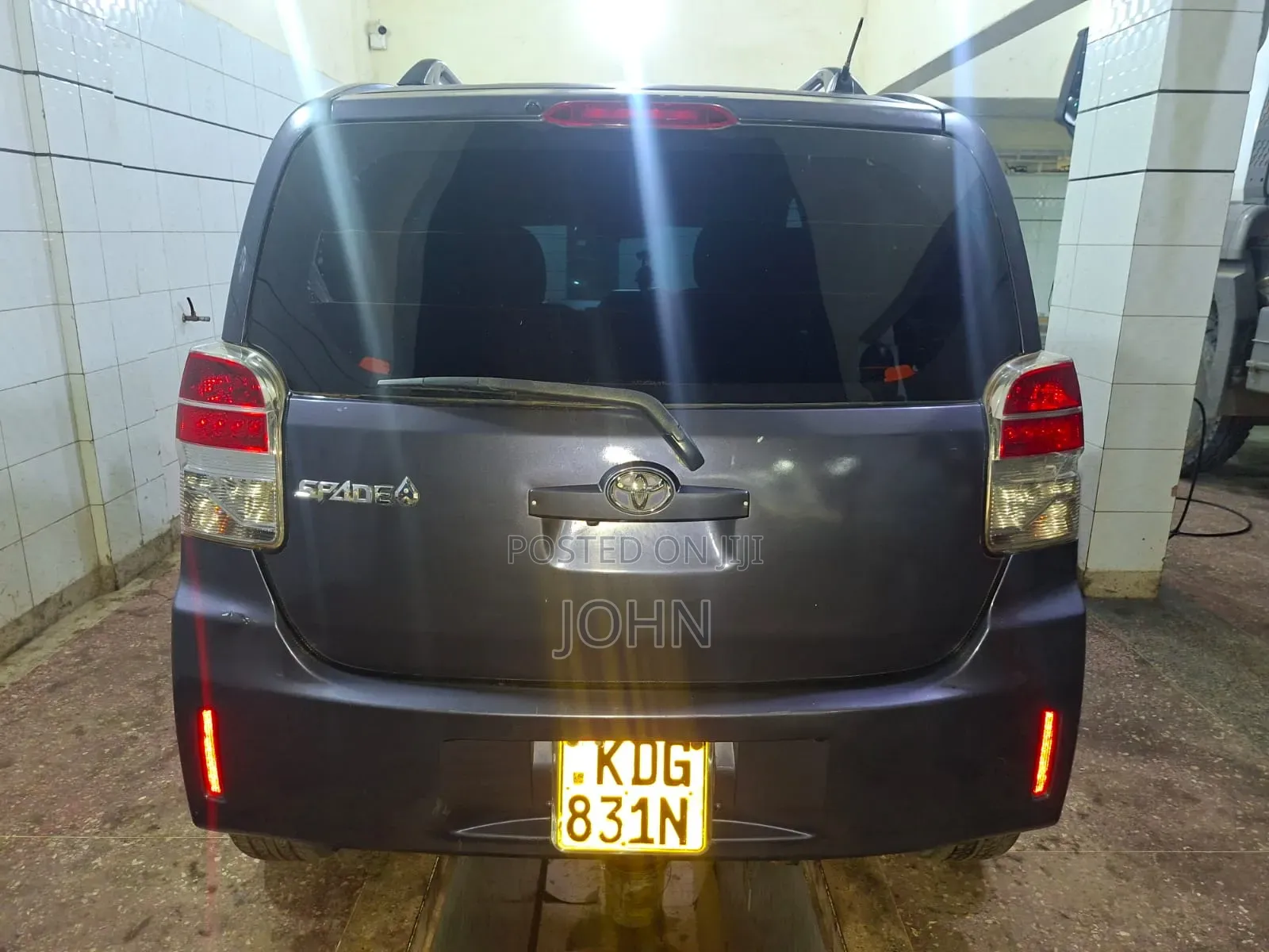Toyota Spade 2015 Blue
