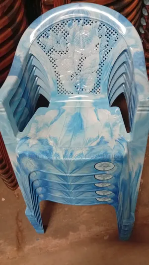 Heavy-Duty Plastic Chairs