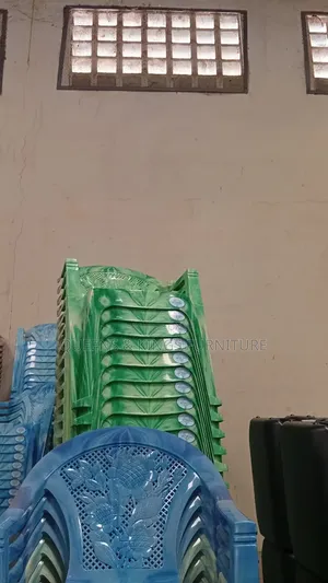 Heavy-Duty Plastic Chairs