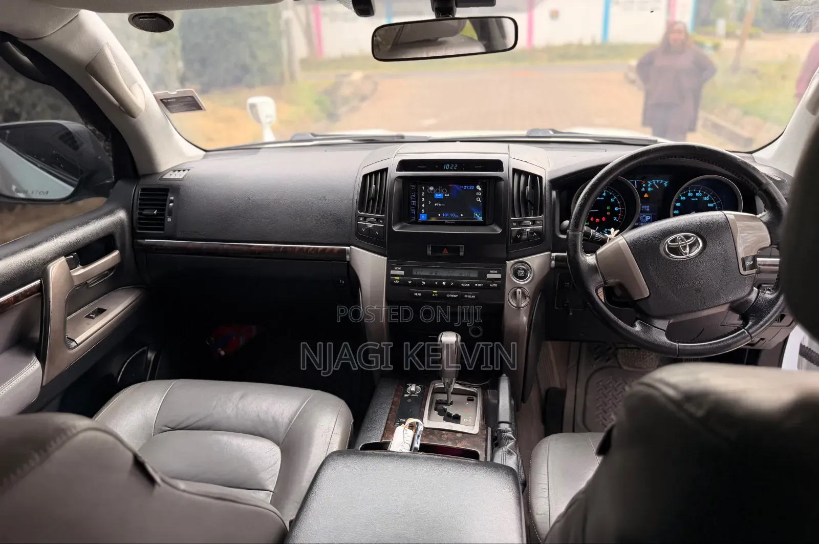 Toyota Land Cruiser 4.6 V8 ZX 2009 White