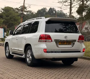 Toyota Land Cruiser 4.6 V8 ZX 2009 White