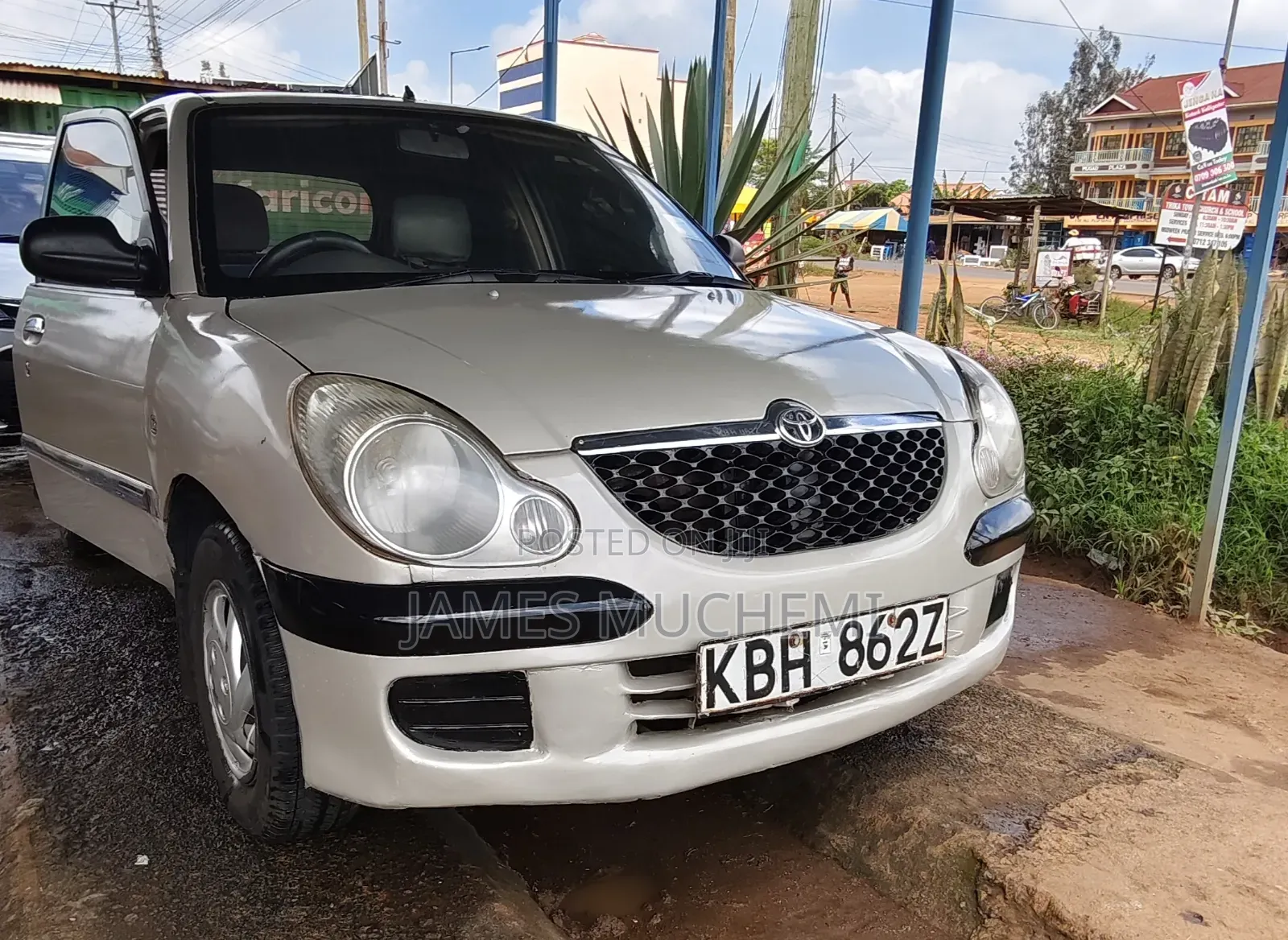 Toyota Duet 2002 Silver