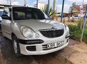 Toyota Duet 2002 Silver