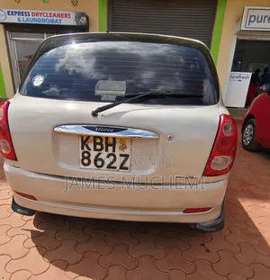 Toyota Duet 2002 Silver
