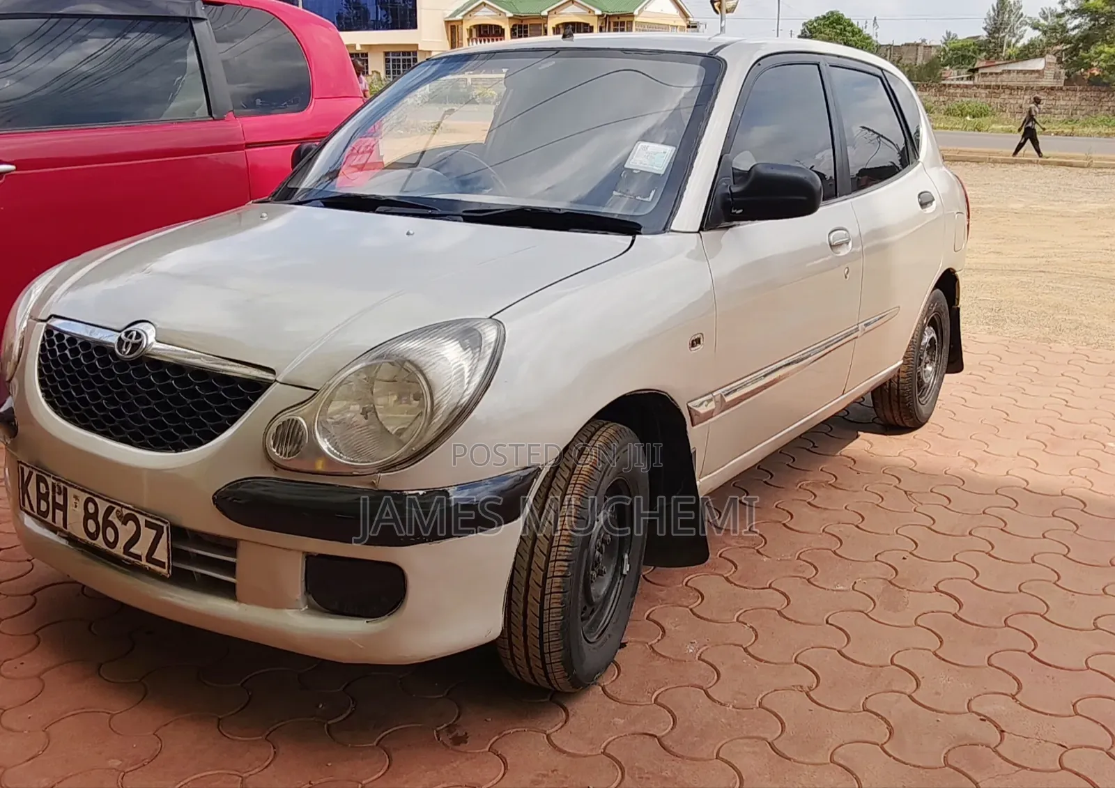 Toyota Duet 2002 Silver