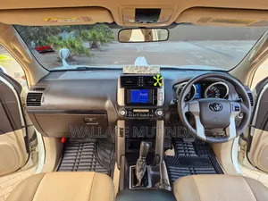 Toyota Land Cruiser Prado 2014 Pearl