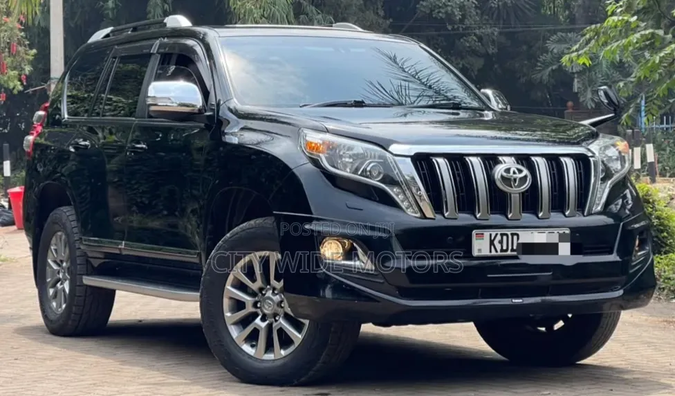 Toyota Land Cruiser Prado 2017 Black