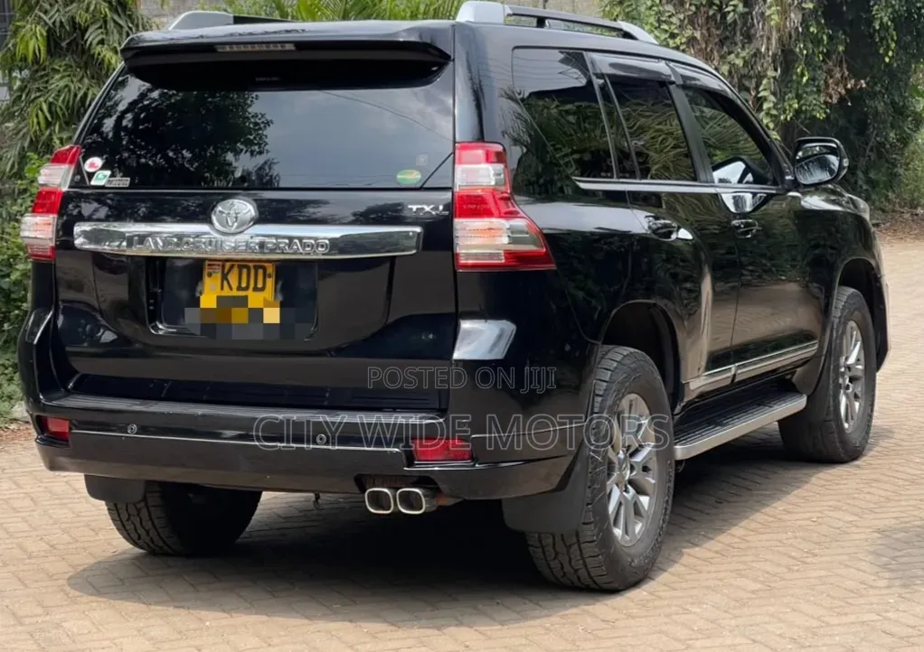 Toyota Land Cruiser Prado 2017 Black