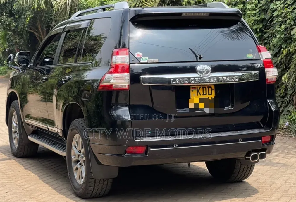 Toyota Land Cruiser Prado 2017 Black