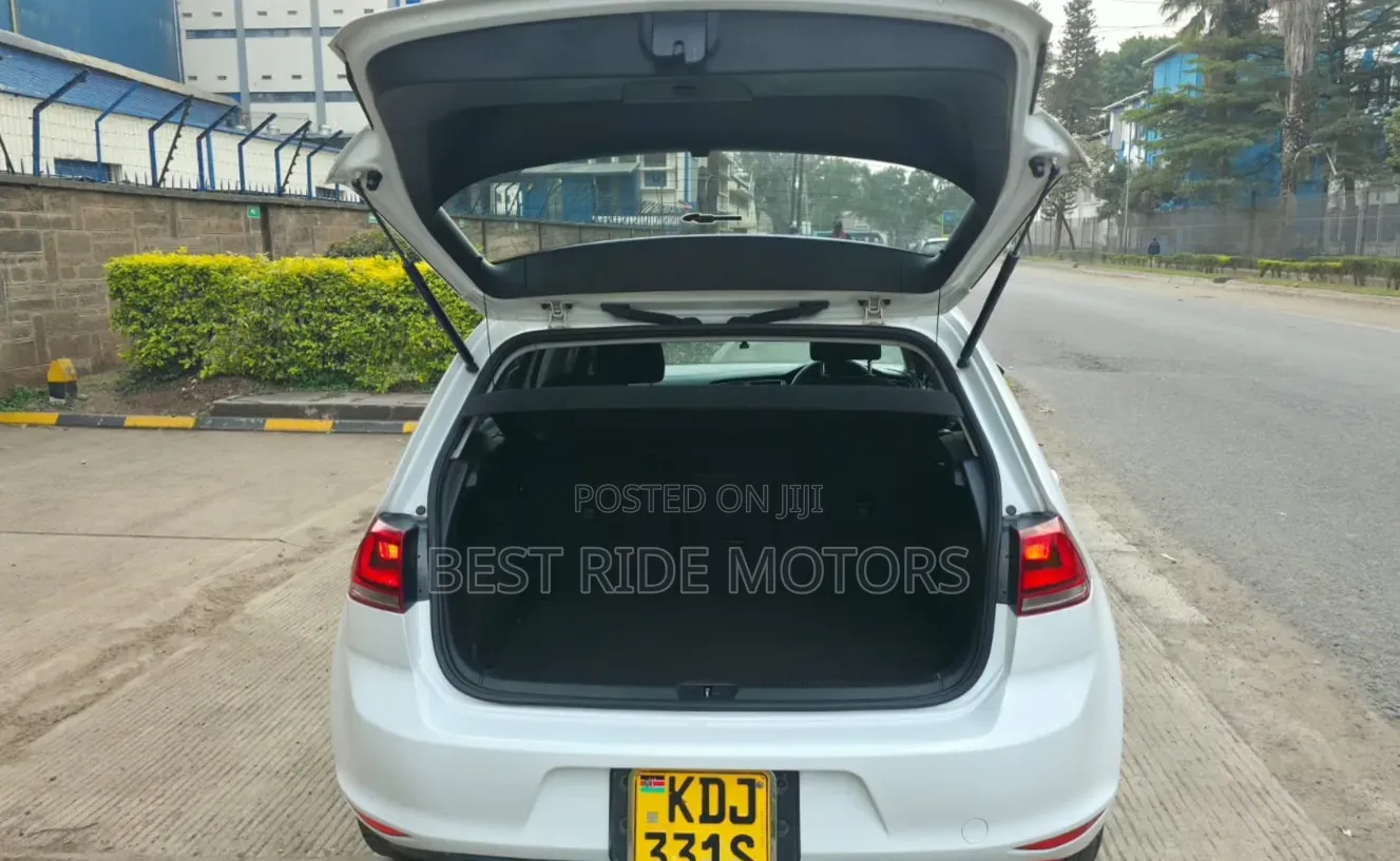 Volkswagen Golf 2015 White