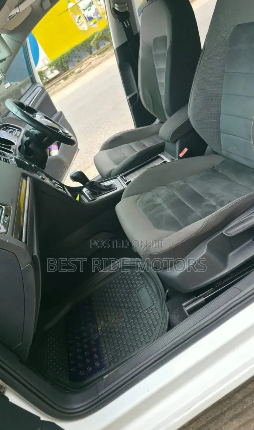 Volkswagen Golf 2015 White