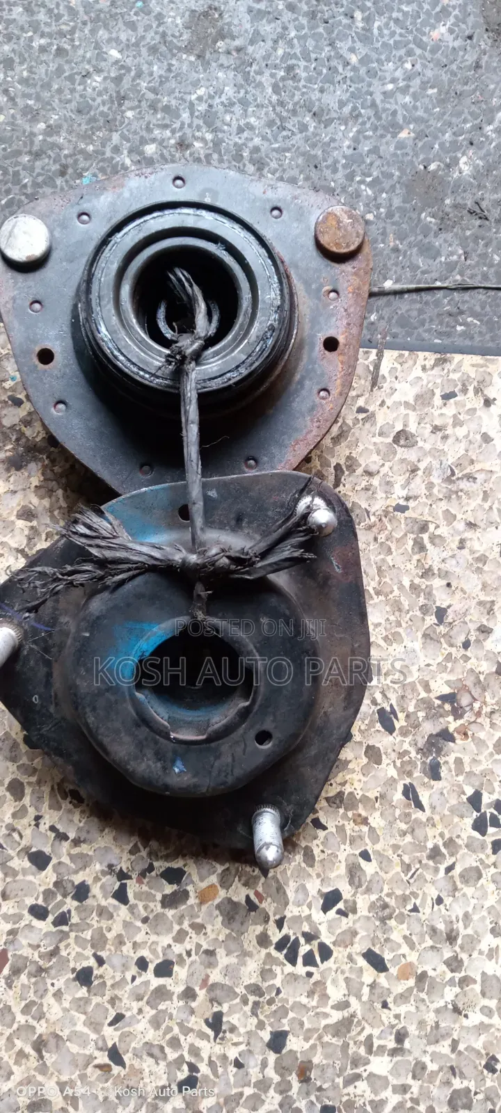 Shock Mounts Toyota Voxy/Noah Old Model