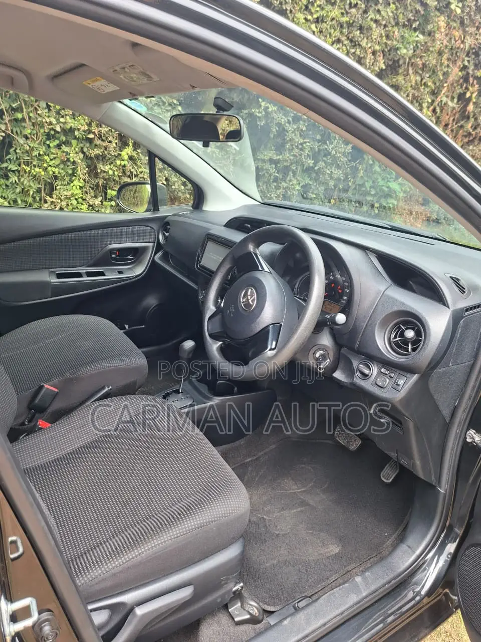 Toyota Vitz 1.0 FWD 5dr 2018 Black