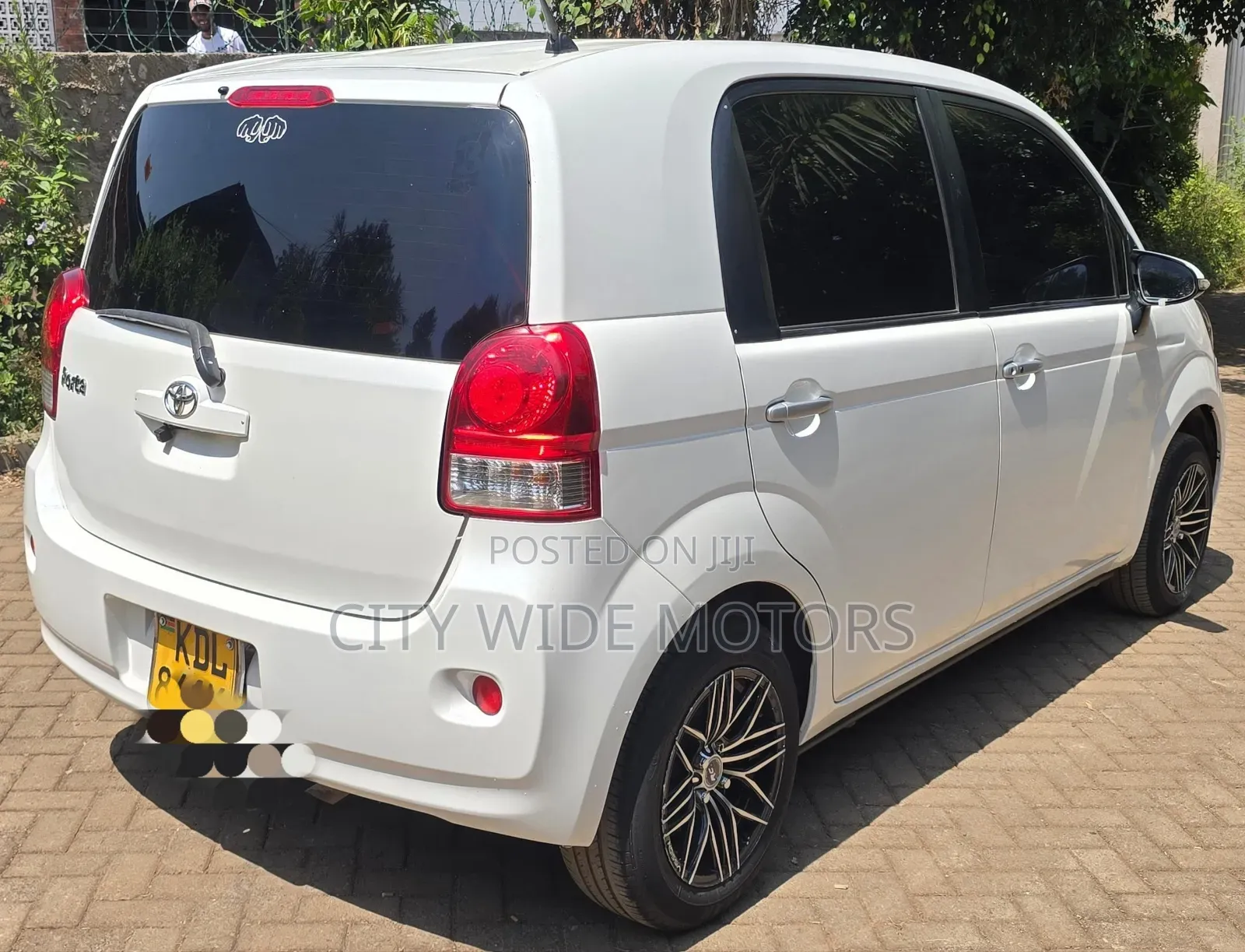Toyota Porte 2015 White