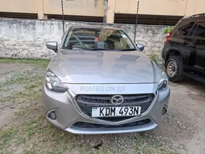 Mazda Demio 2016 Silver