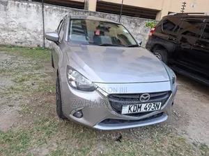 Mazda Demio 2016 Silver