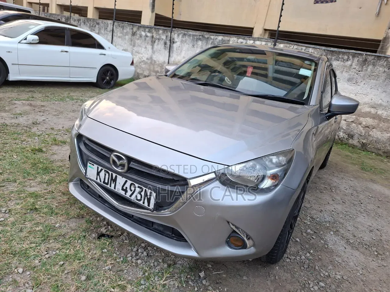Mazda Demio 2016 Silver