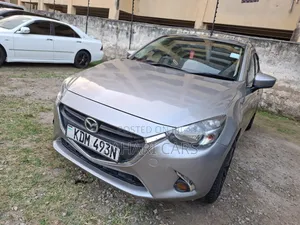 Mazda Demio 2016 Silver
