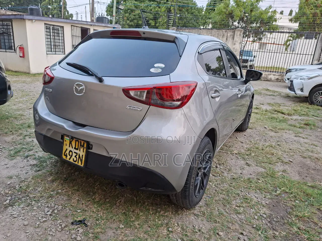Mazda Demio 2016 Silver