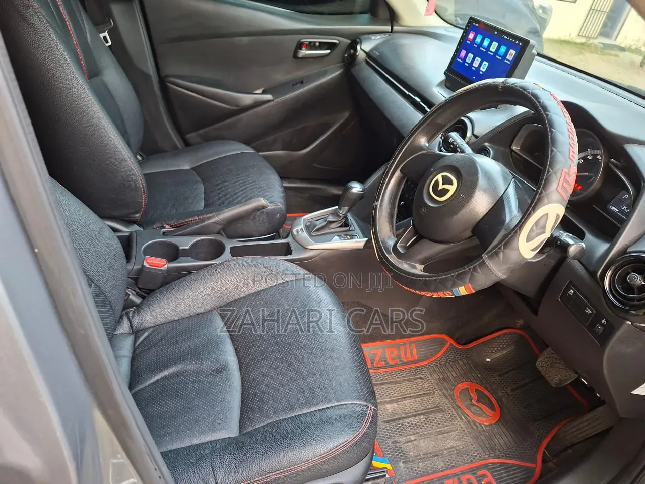 Mazda Demio 2016 Silver