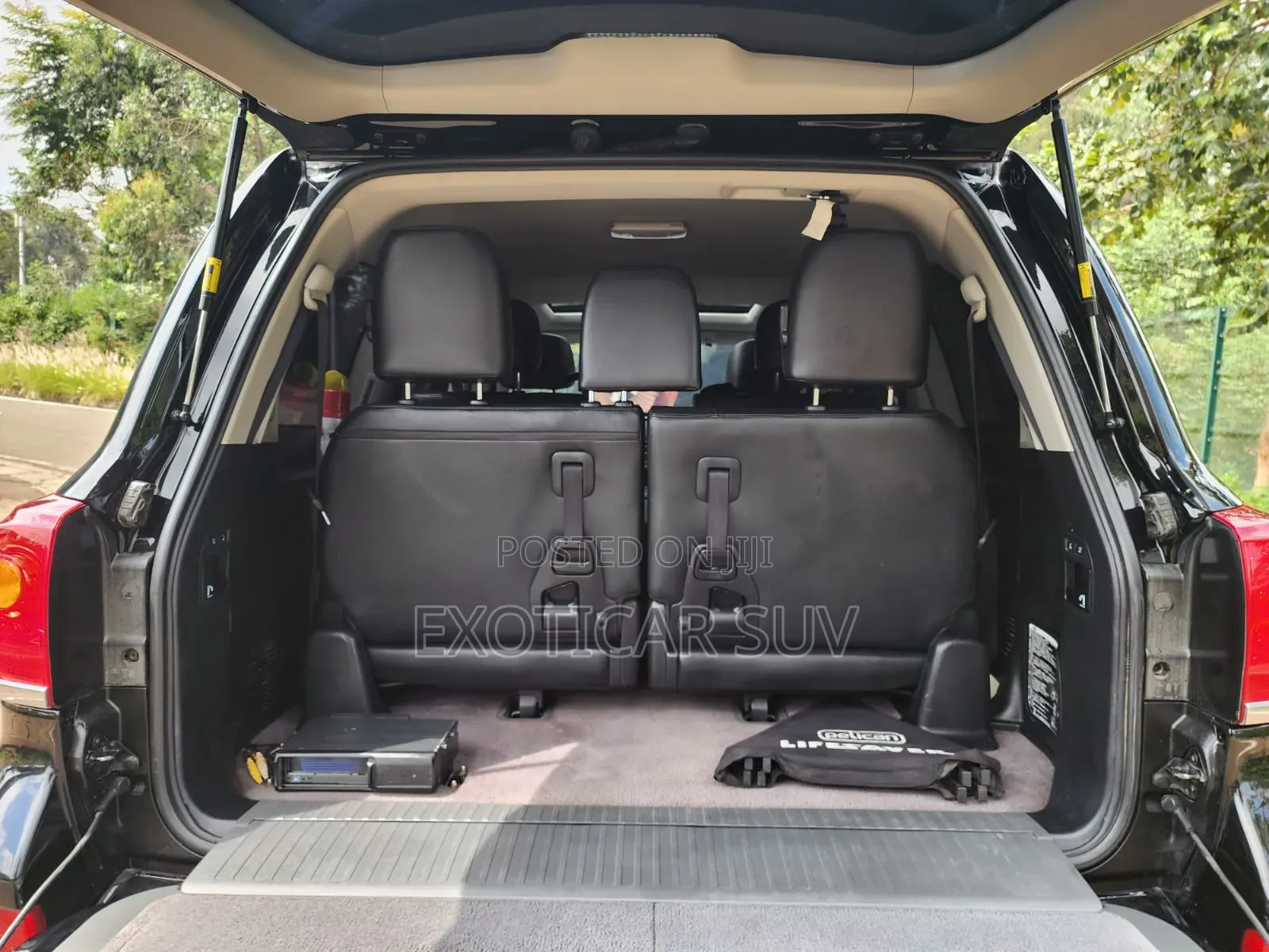 Toyota Land Cruiser 2012