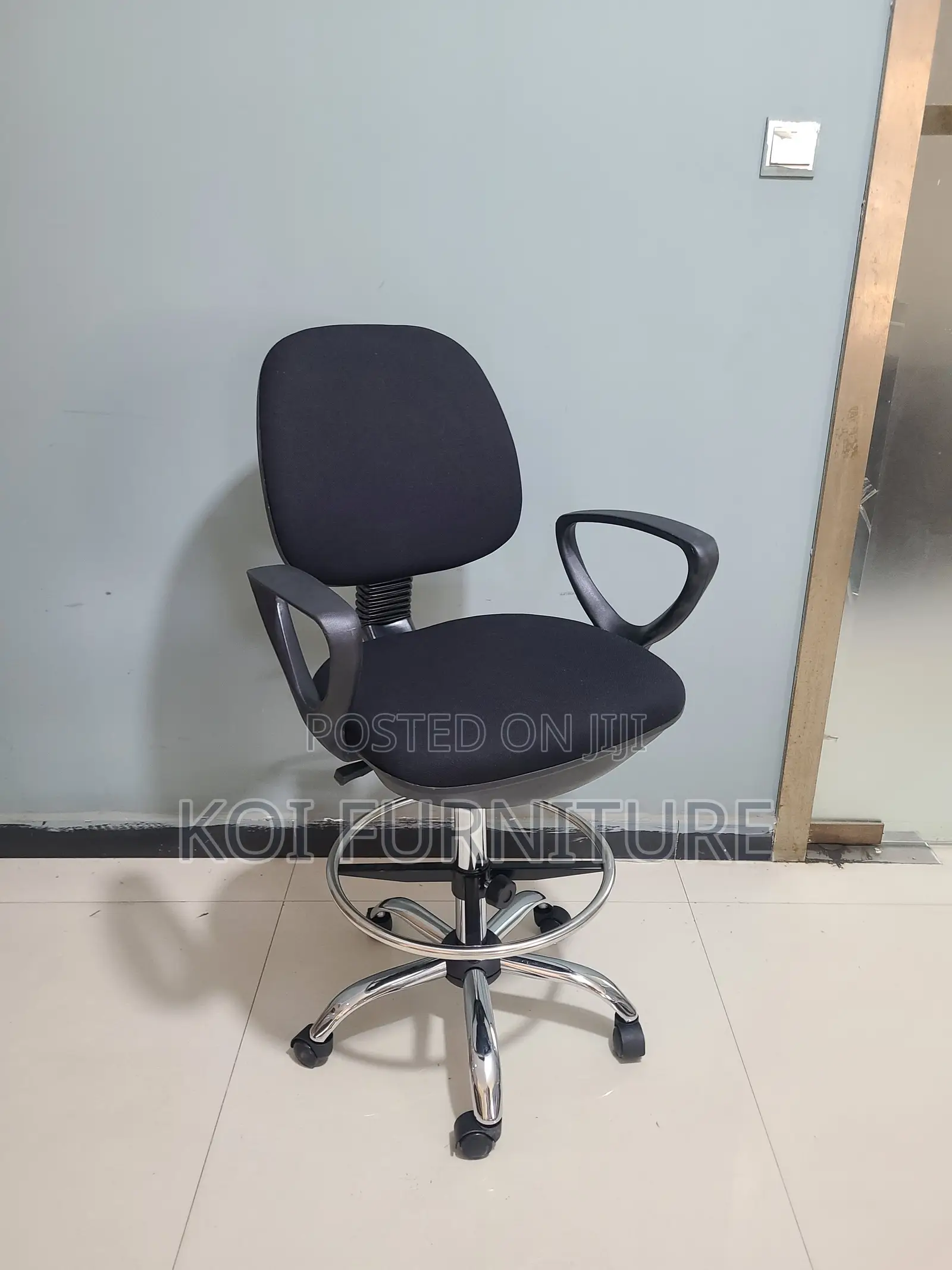 Office Chairs; Mid Back Fabric Office Chair With High Heights