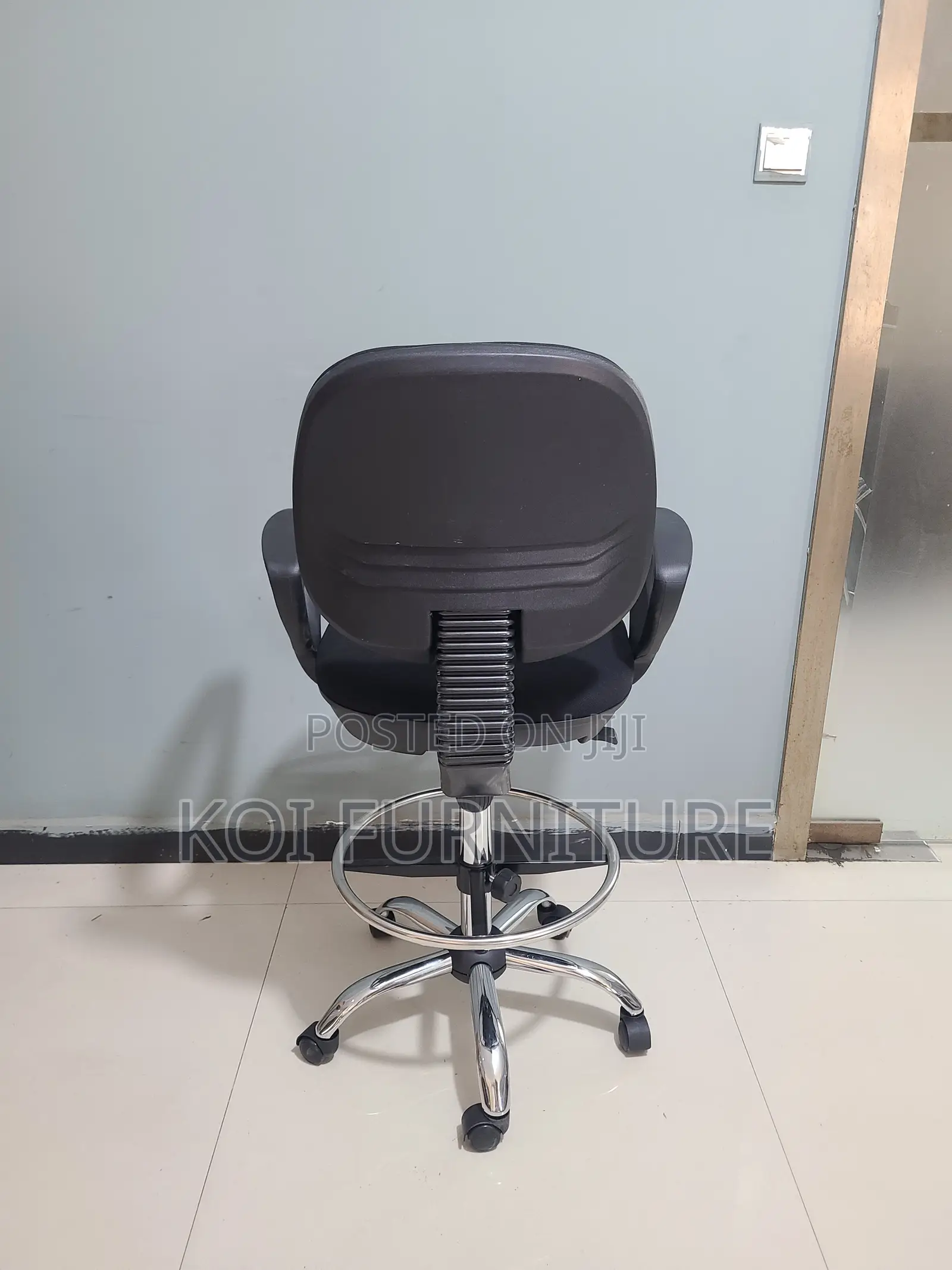 Office Chairs; Mid Back Fabric Office Chair With High Heights