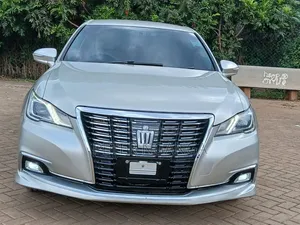 Toyota Crown 2016 Silver