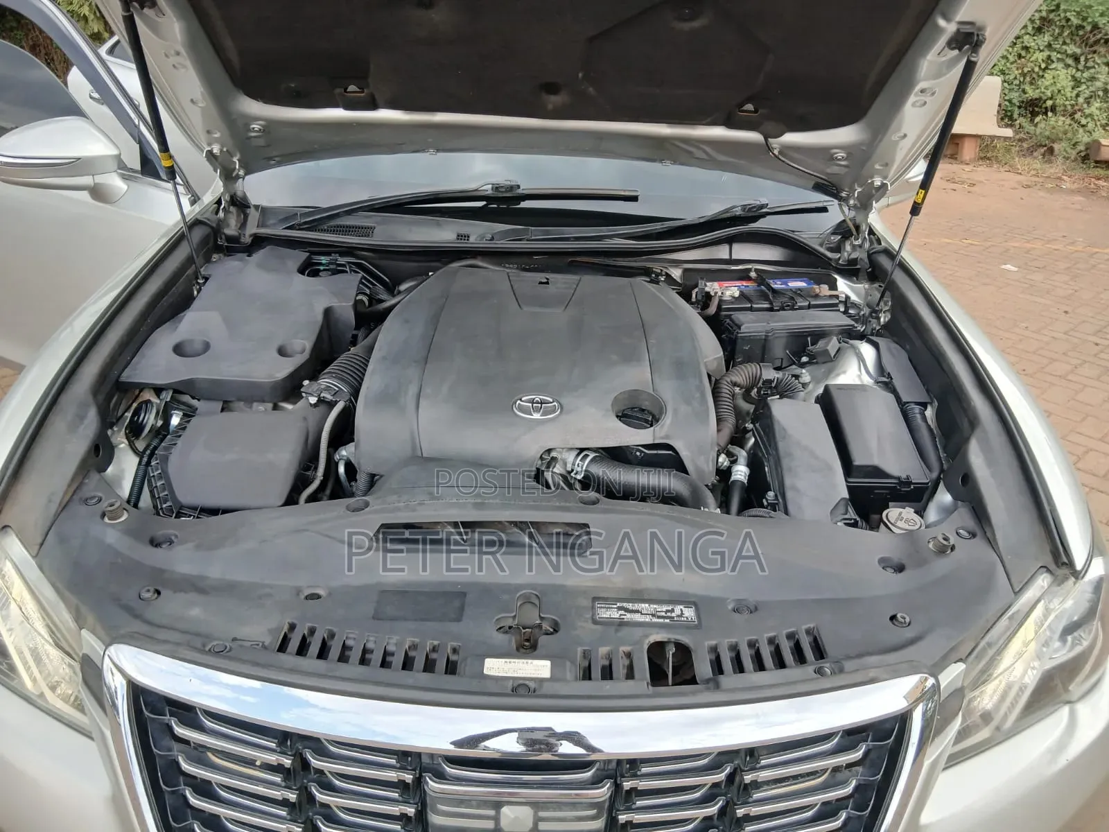 Toyota Crown 2016 Silver